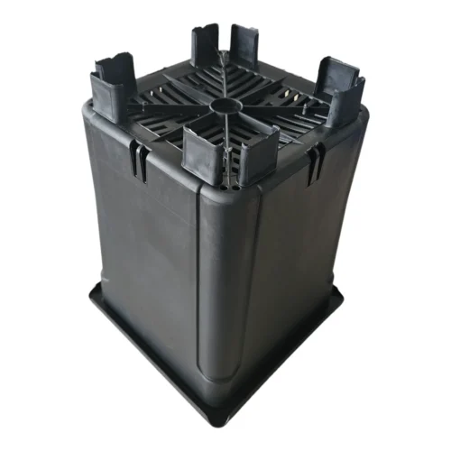 Bato Square Pots with Legs - Image 3
